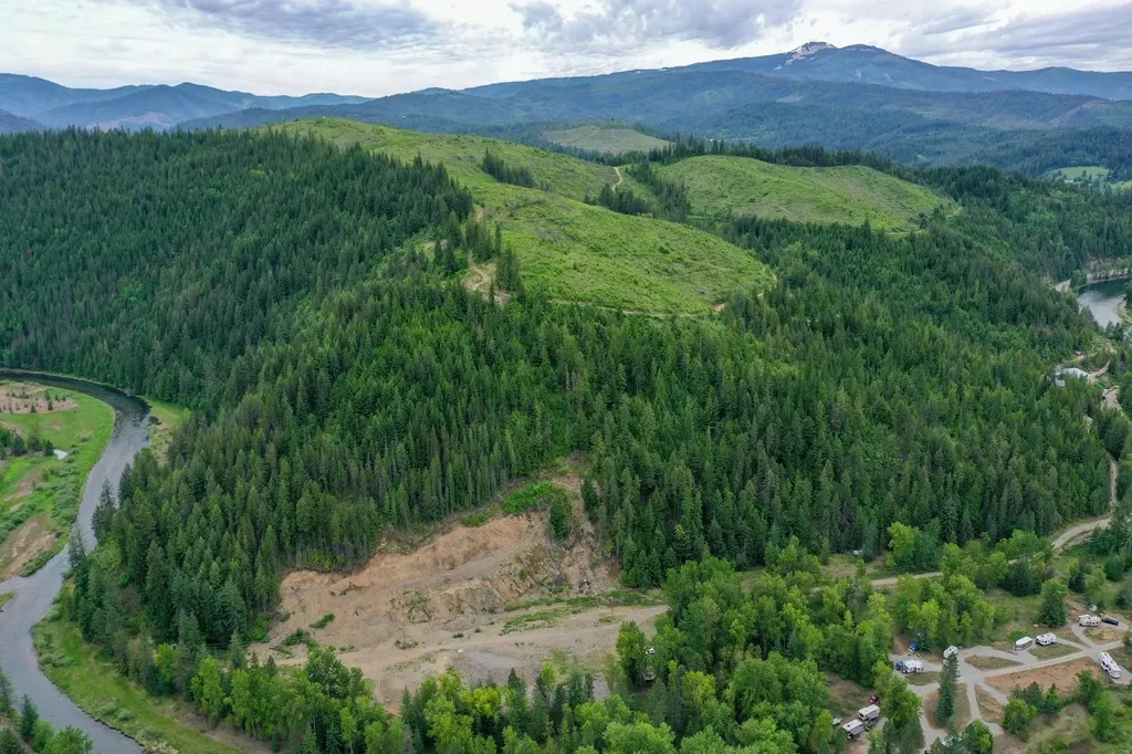Nka Coeur D'alene River Road Kingston ID 83839
