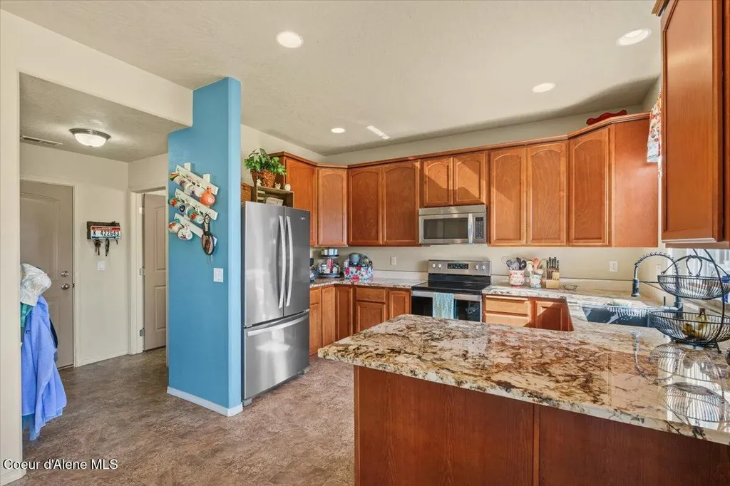 27748 N Weir Road Athol ID 83801
