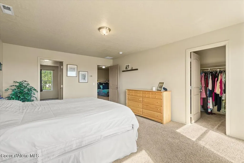 27748 N Weir Road Athol ID 83801