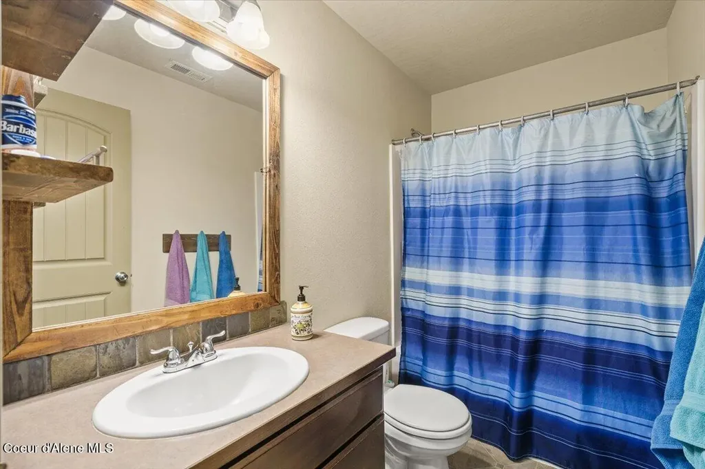 27748 N Weir Road Athol ID 83801