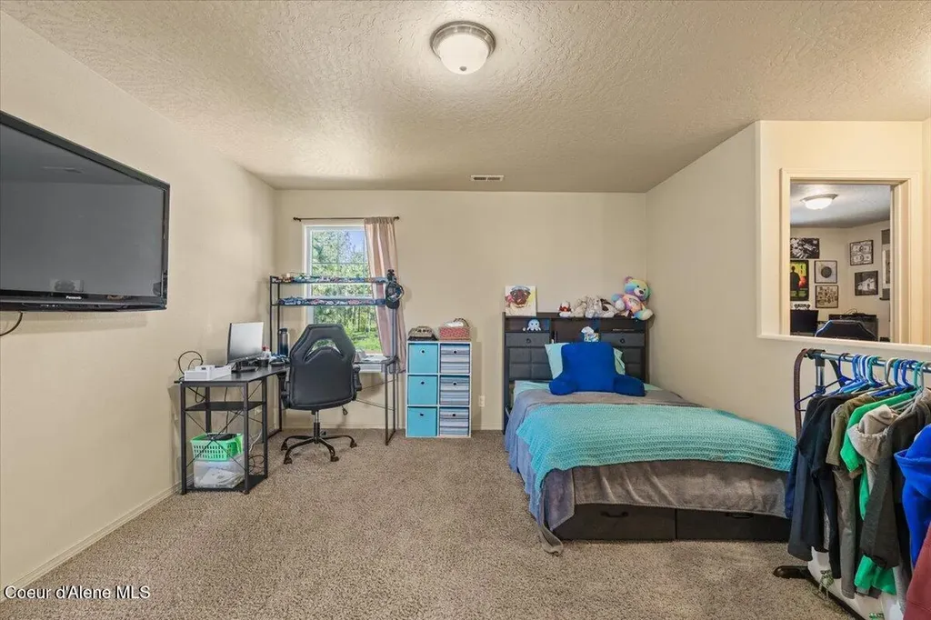 27748 N Weir Road Athol ID 83801