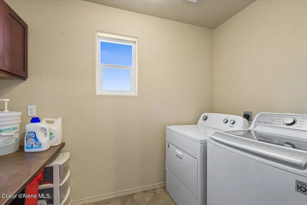 27748 N Weir Road Athol ID 83801