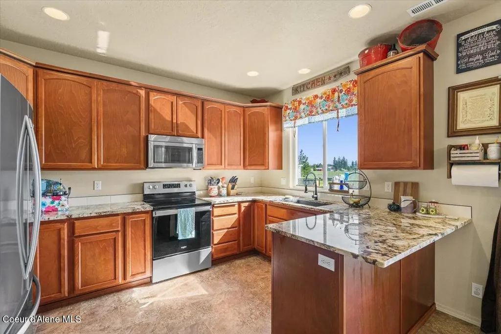27748 N Weir Road Athol ID 83801