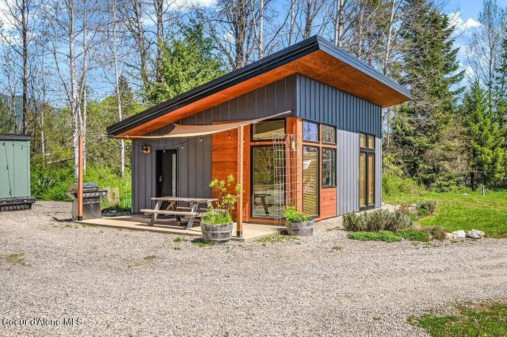10130 W Pine Street Sandpoint ID 83864