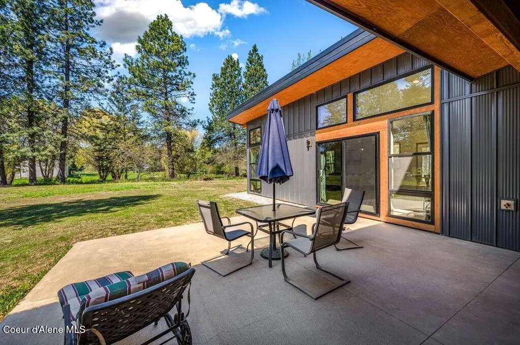 10130 W Pine Street Sandpoint ID 83864