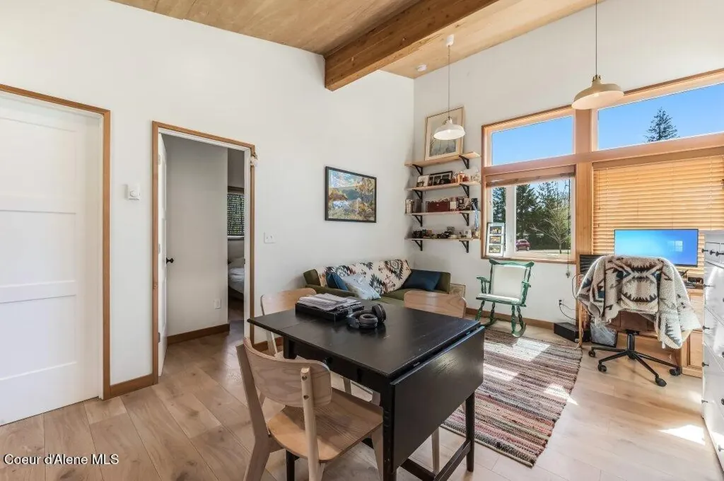 10130 W Pine Street Sandpoint ID 83864