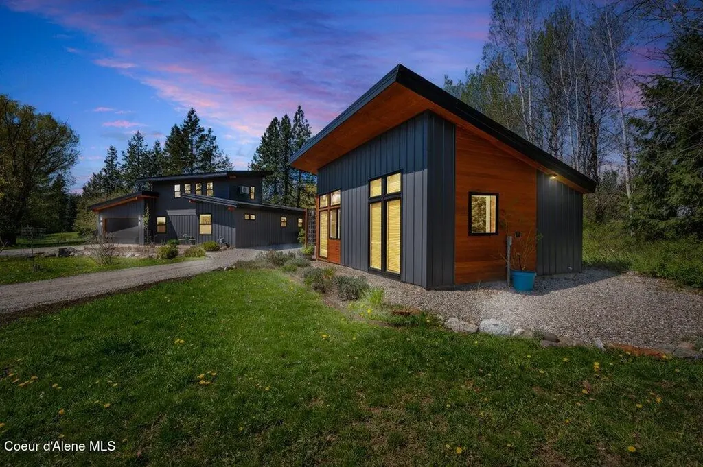 10130 W Pine Street Sandpoint ID 83864
