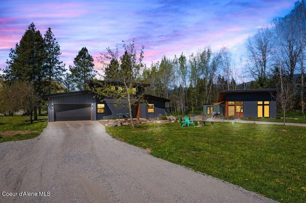 10130 W Pine Street Sandpoint ID 83864