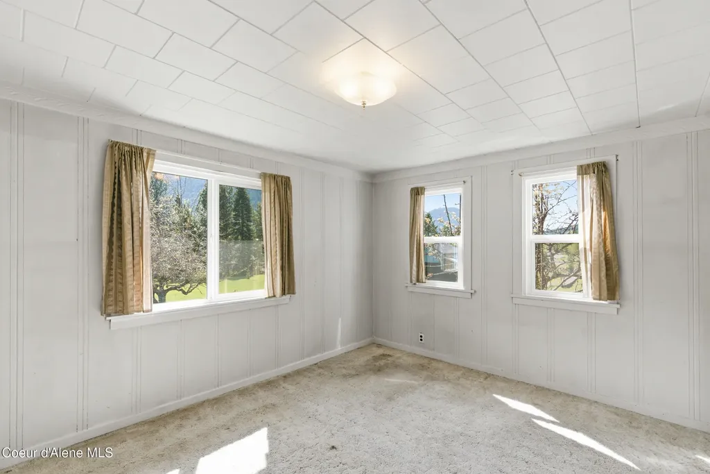 204 Nuchols Gulch Road Osburn ID 83849