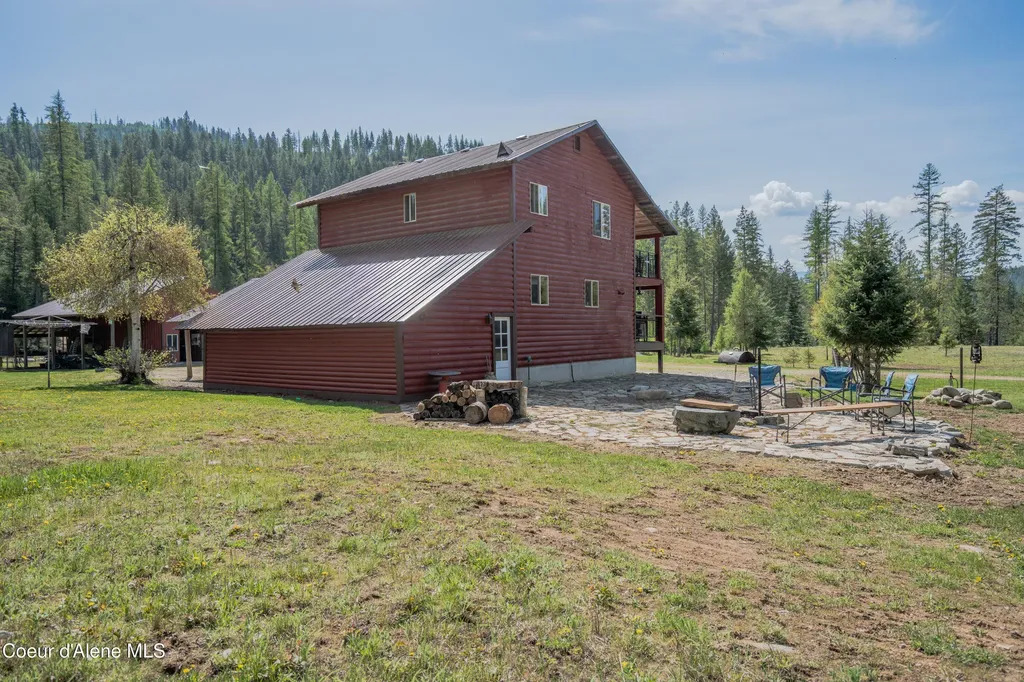 1202 Porkchop Road Moyie Springs ID 83845