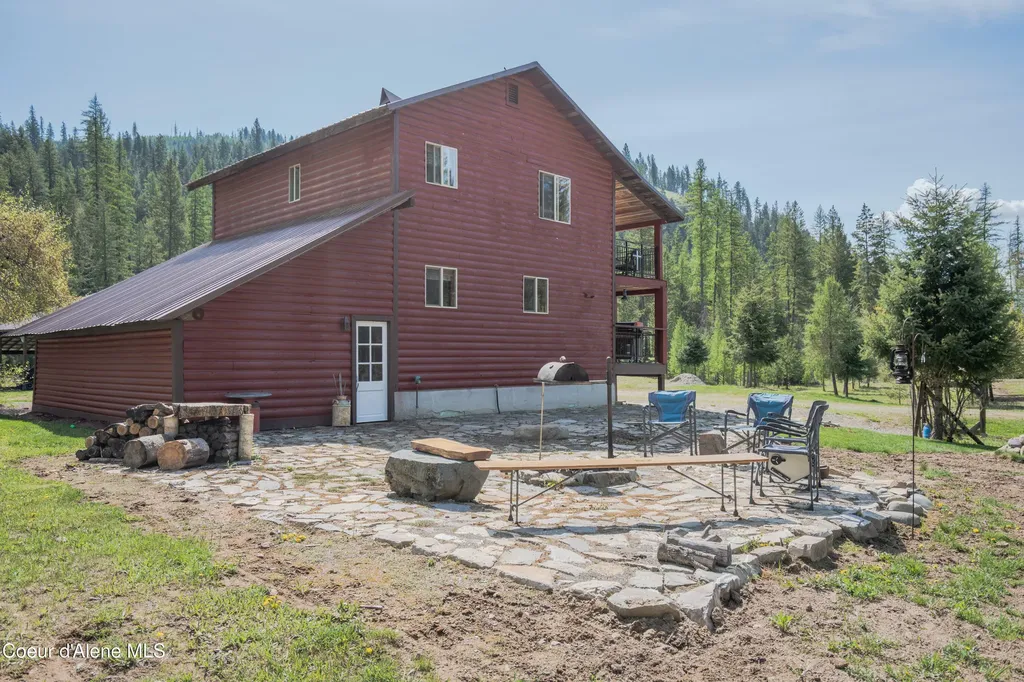 1202 Porkchop Road Moyie Springs ID 83845
