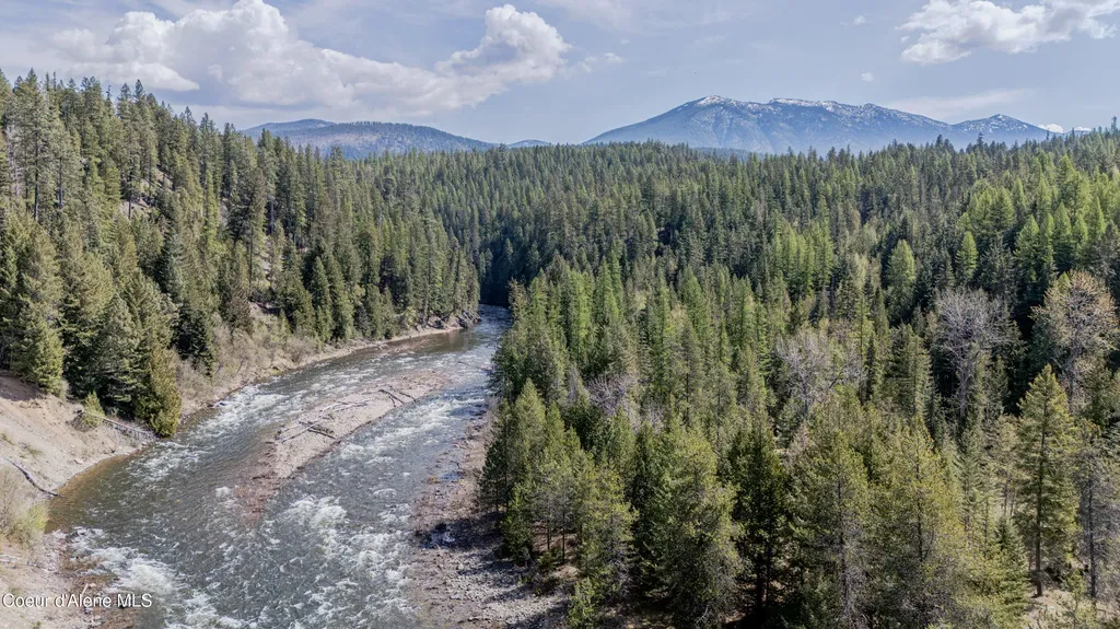 1202 Porkchop Road Moyie Springs ID 83845