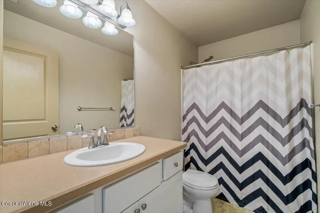 2516 N Reddington Way Post Falls ID 83854