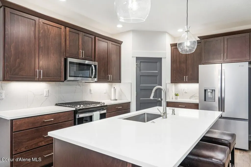 13916 N Rainier Loop Rathdrum ID 83858