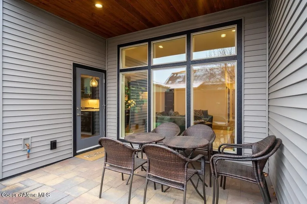 13916 N Rainier Loop Rathdrum ID 83858