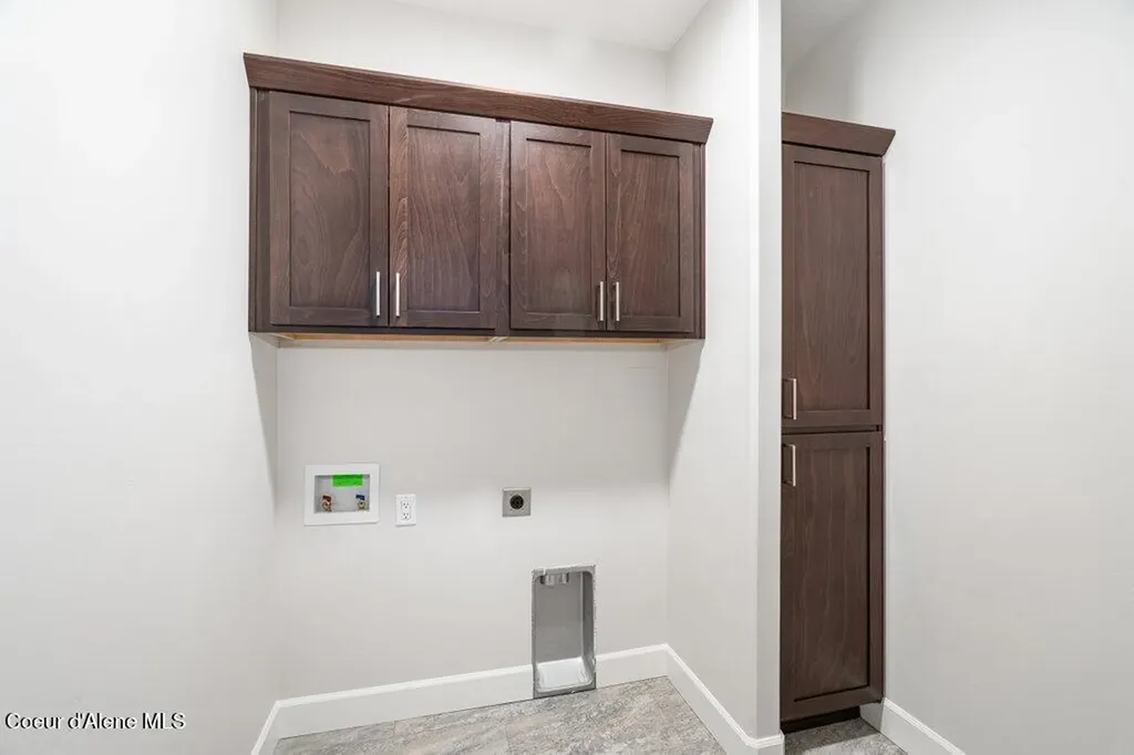13916 N Rainier Loop Rathdrum ID 83858