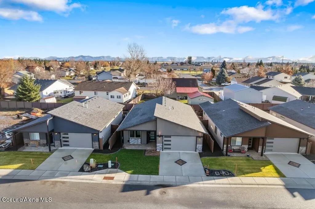 13916 N Rainier Loop Rathdrum ID 83858
