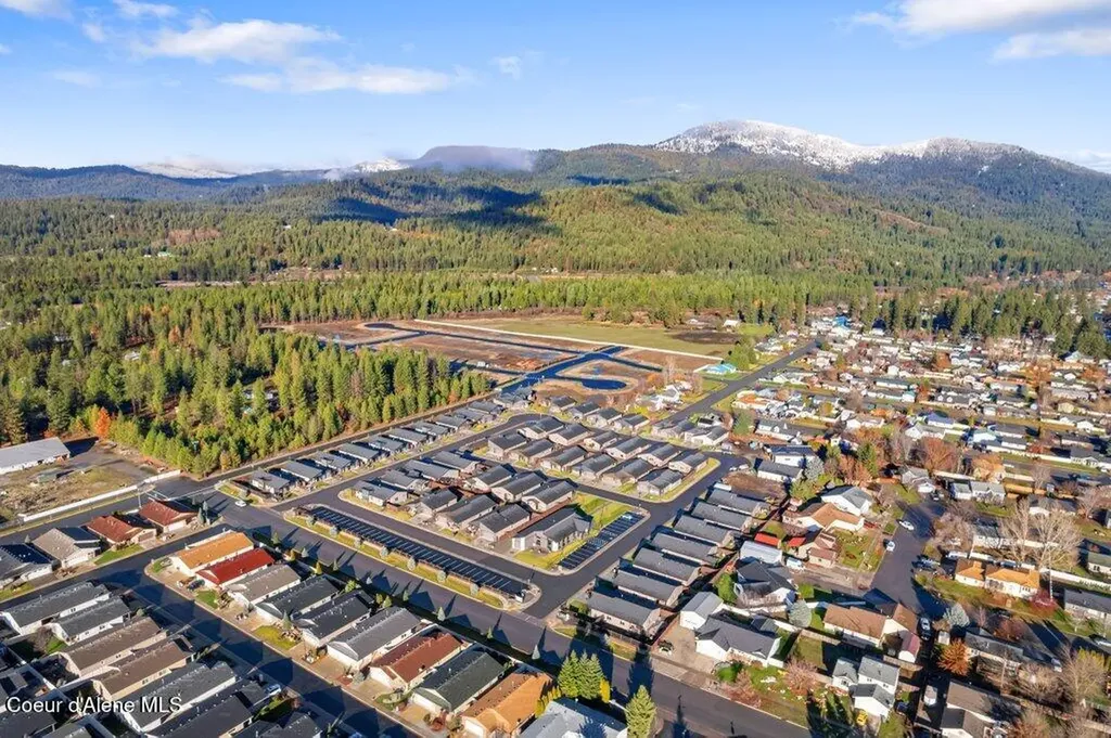 13916 N Rainier Loop Rathdrum ID 83858
