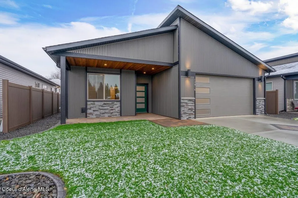 13916 N Rainier Loop Rathdrum ID 83858