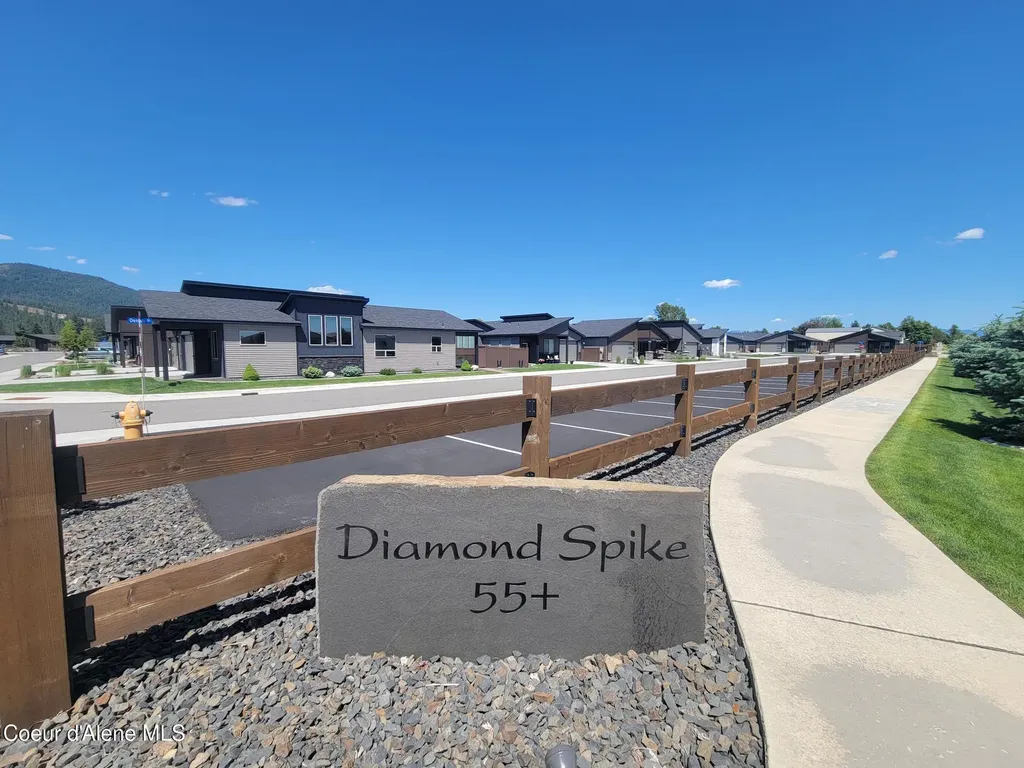 13916 N Rainier Loop Rathdrum ID 83858