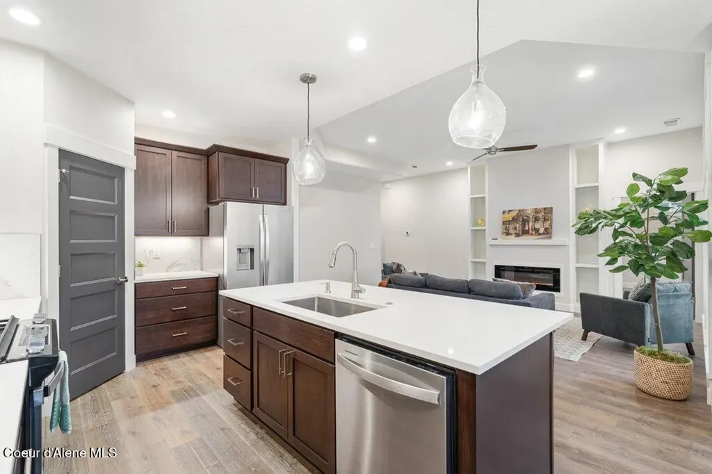 13916 N Rainier Loop Rathdrum ID 83858