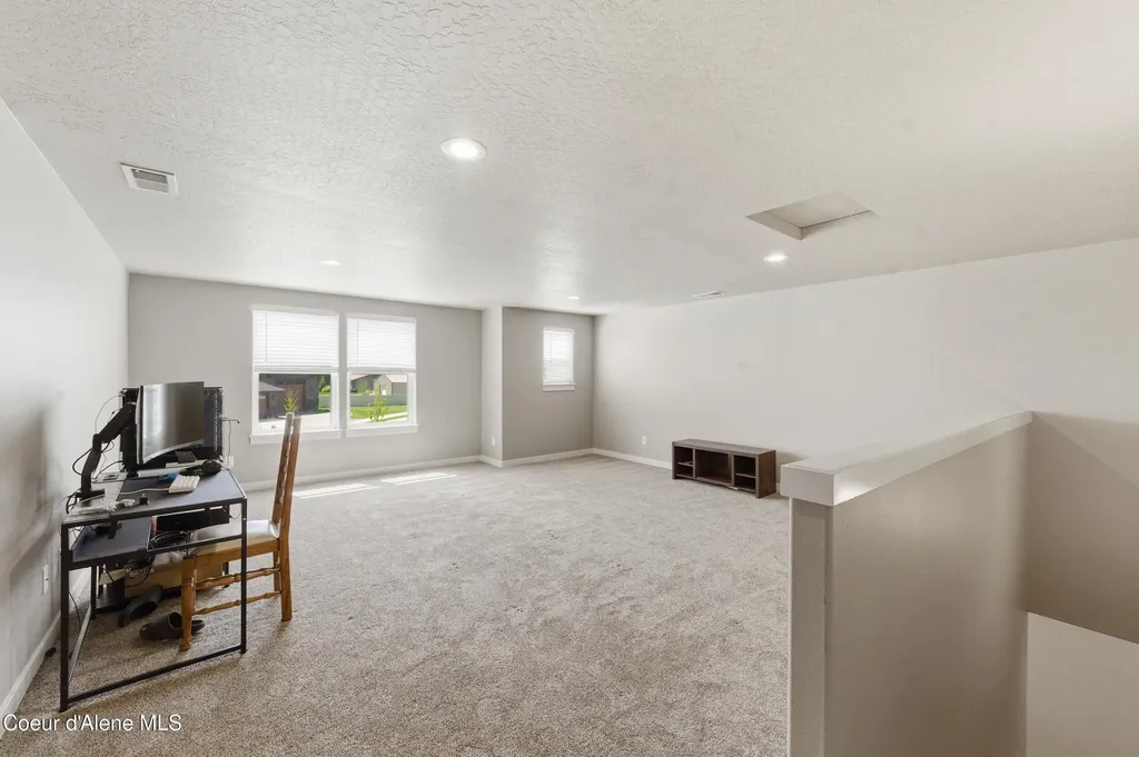 641 Ripatti Way Hayden ID 83835