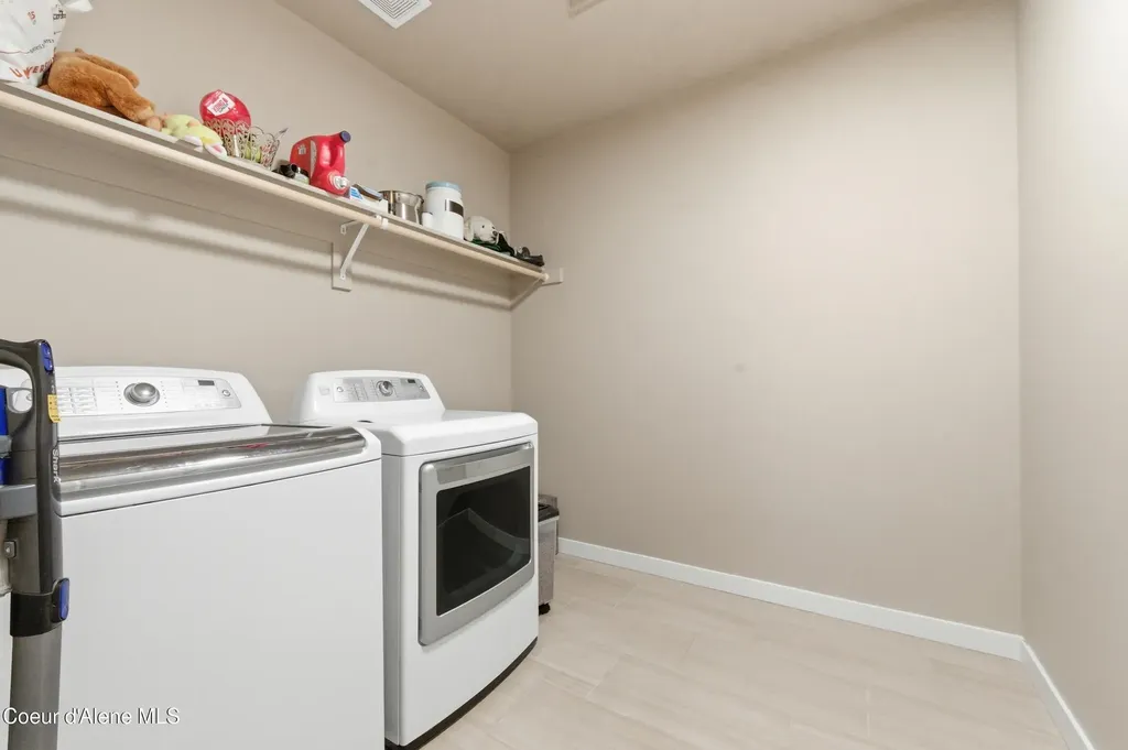 641 Ripatti Way Hayden ID 83835