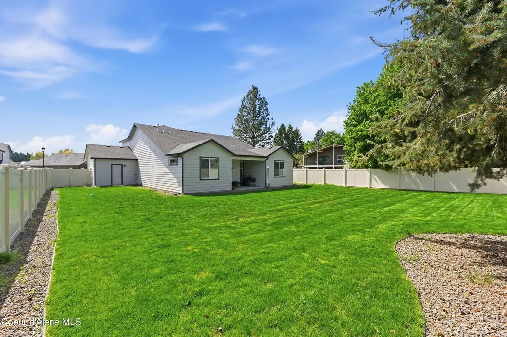 641 Ripatti Way Hayden ID 83835