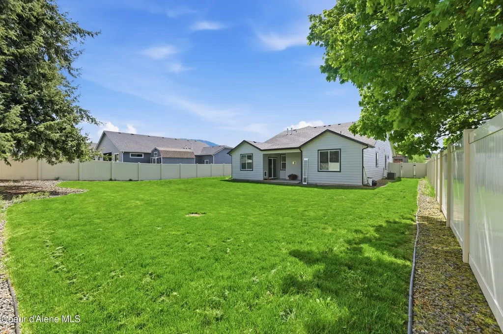 641 Ripatti Way Hayden ID 83835