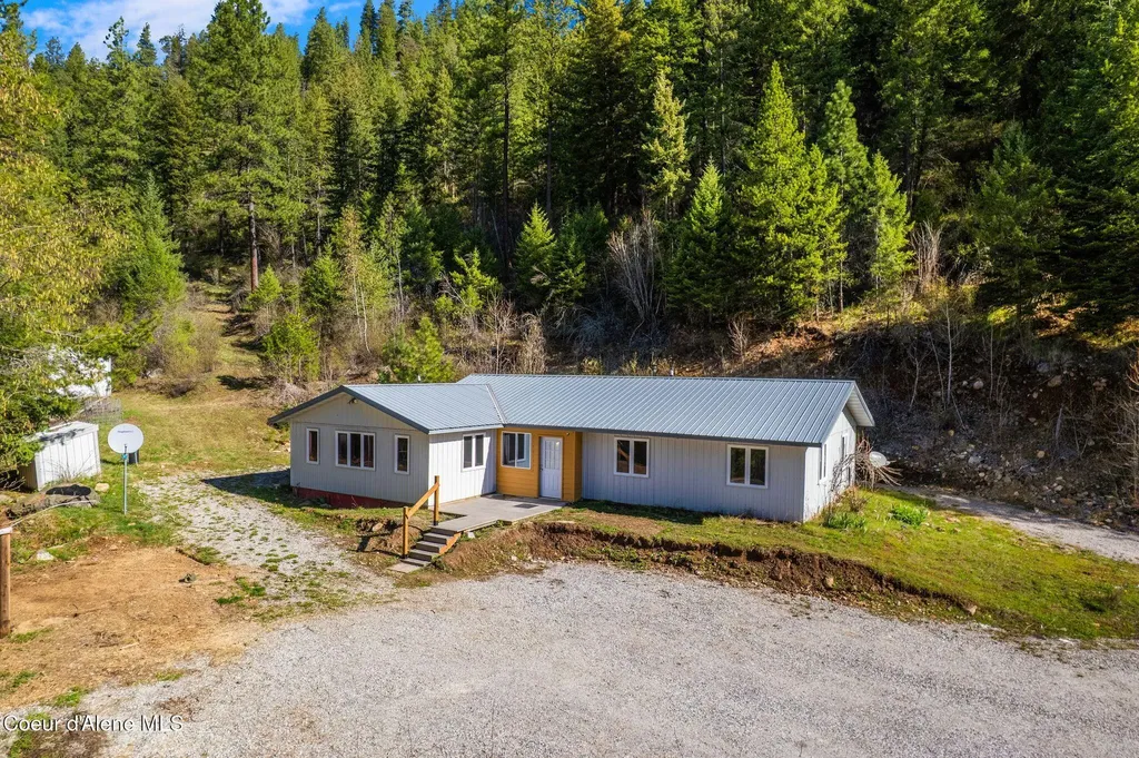2899 Upper Pack River Road Sandpoint ID 83864