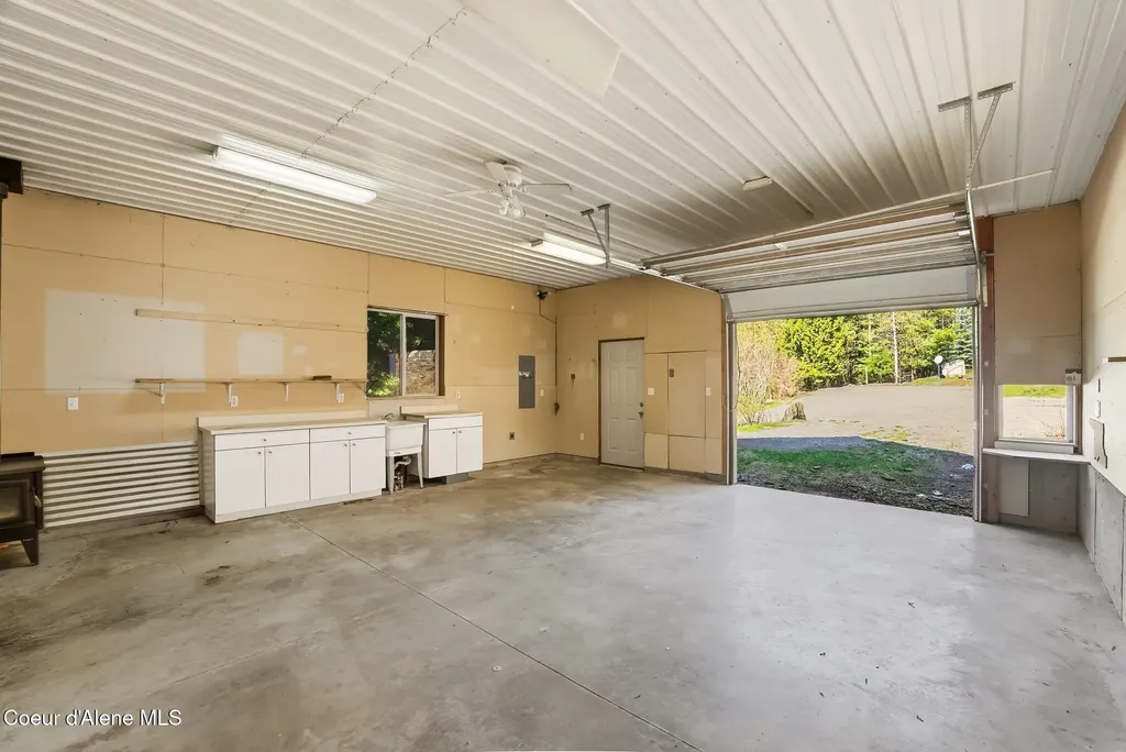 2895 Upper Pack River Road Sandpoint ID 83864