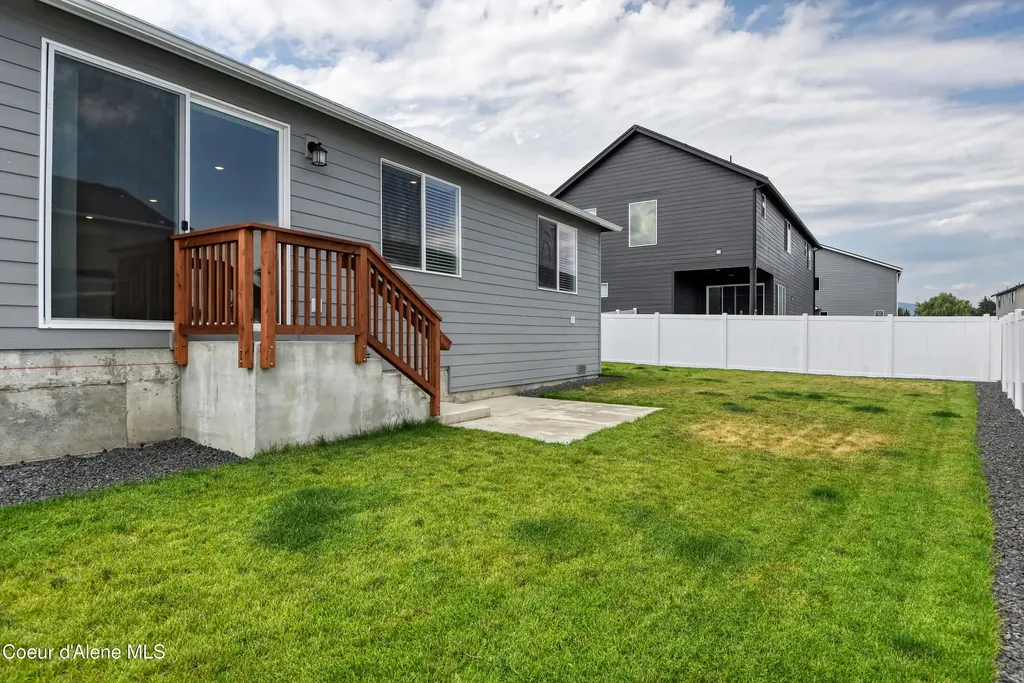 3098 N Marni Road Post Falls ID 83854