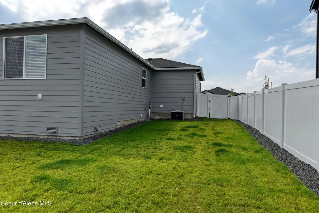3098 N Marni Road Post Falls ID 83854