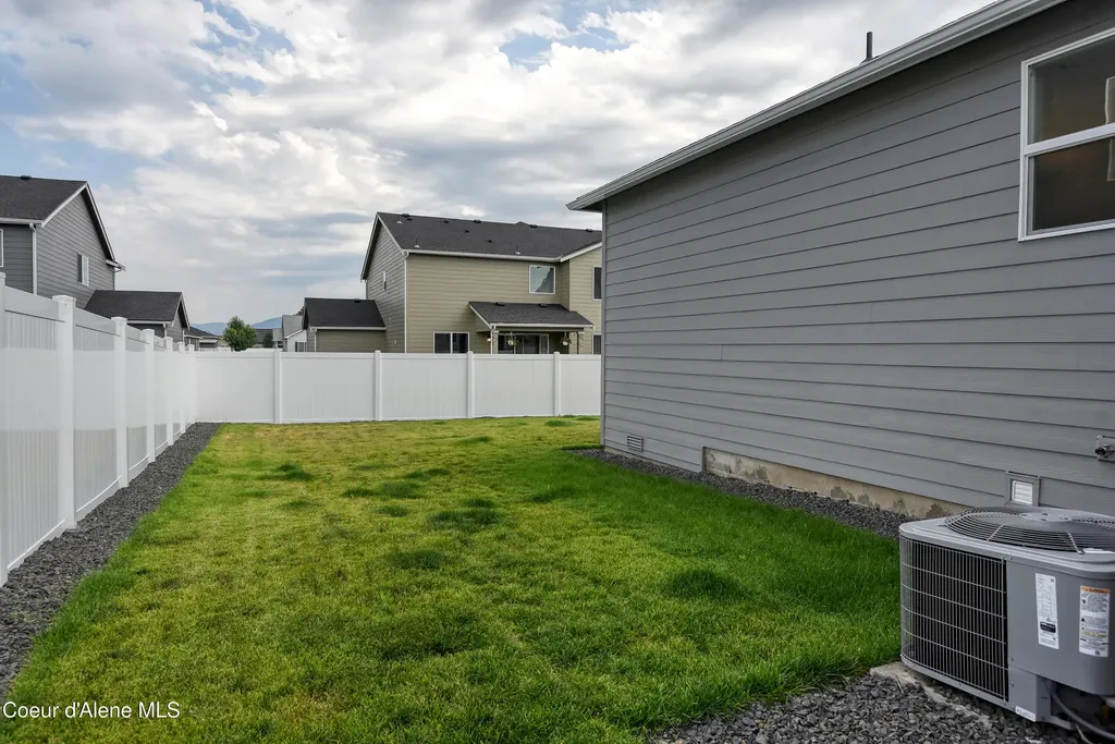 3098 N Marni Road Post Falls ID 83854
