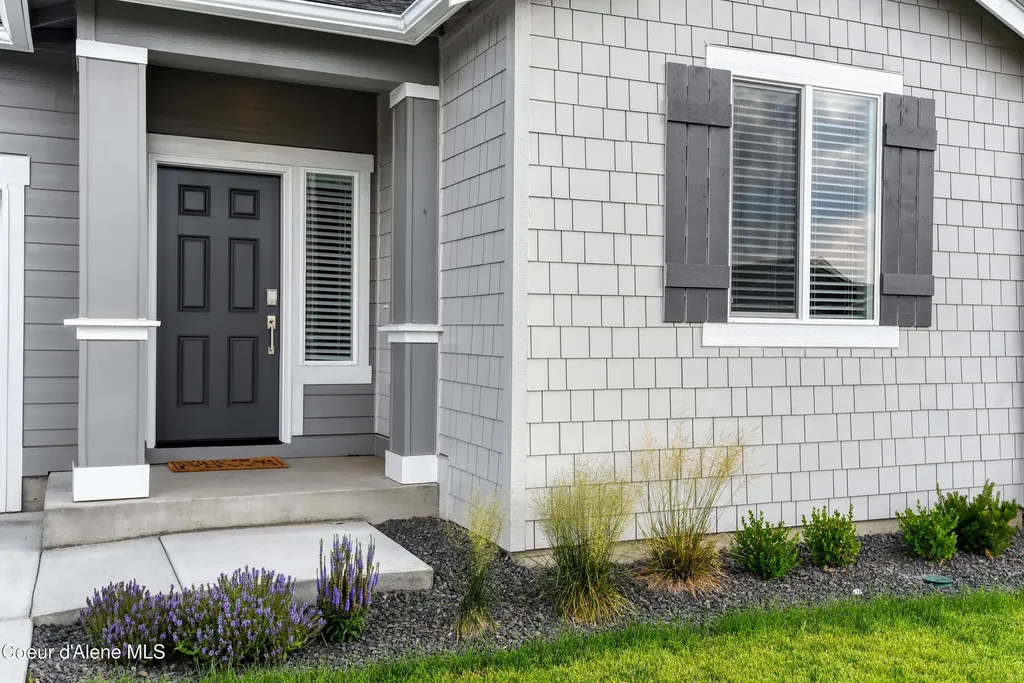 3098 N Marni Road Post Falls ID 83854