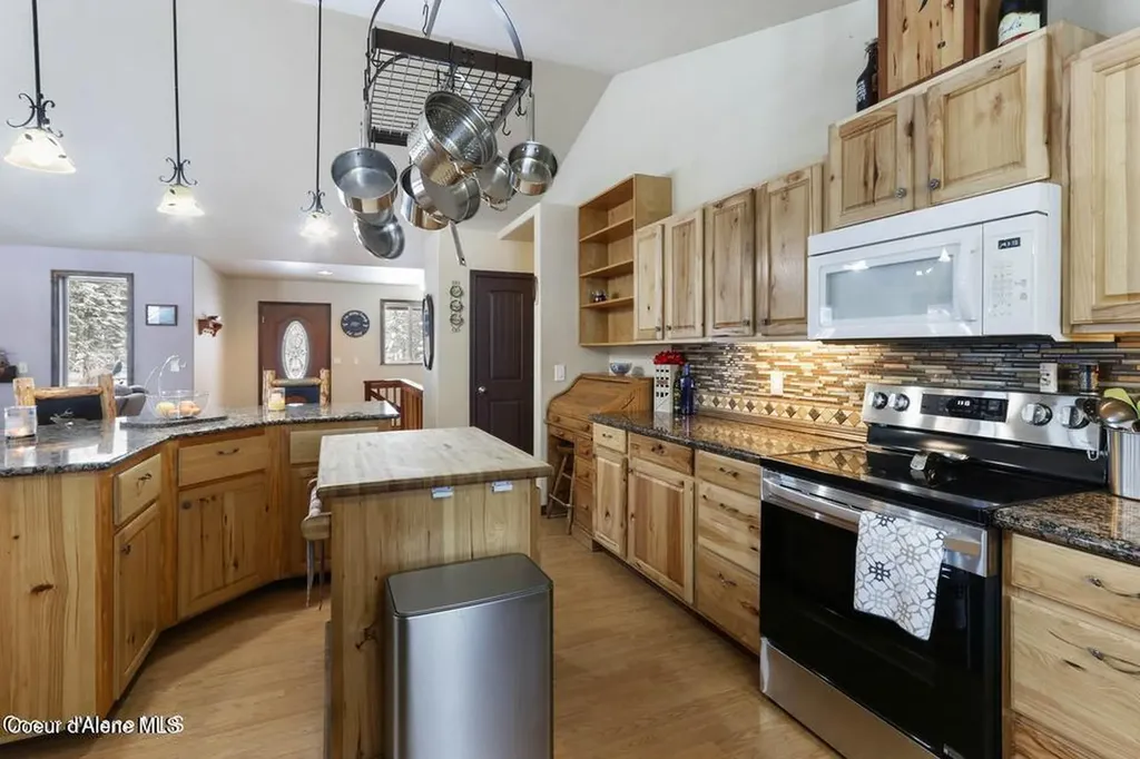 4058 W Seasons Road Rathdrum ID 83858