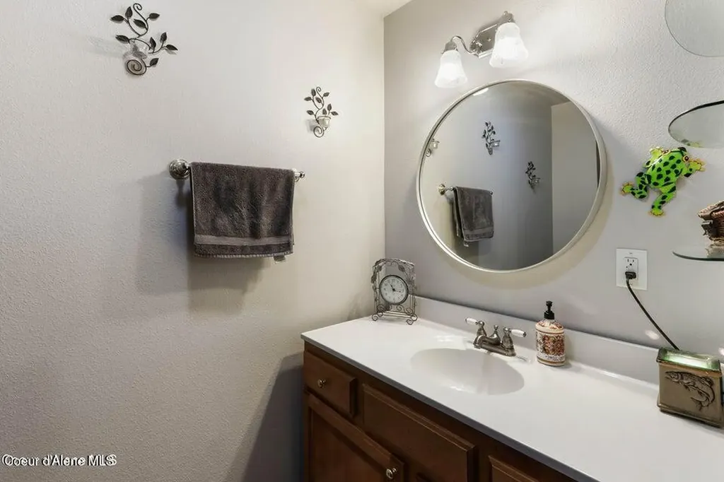 4058 W Seasons Road Rathdrum ID 83858