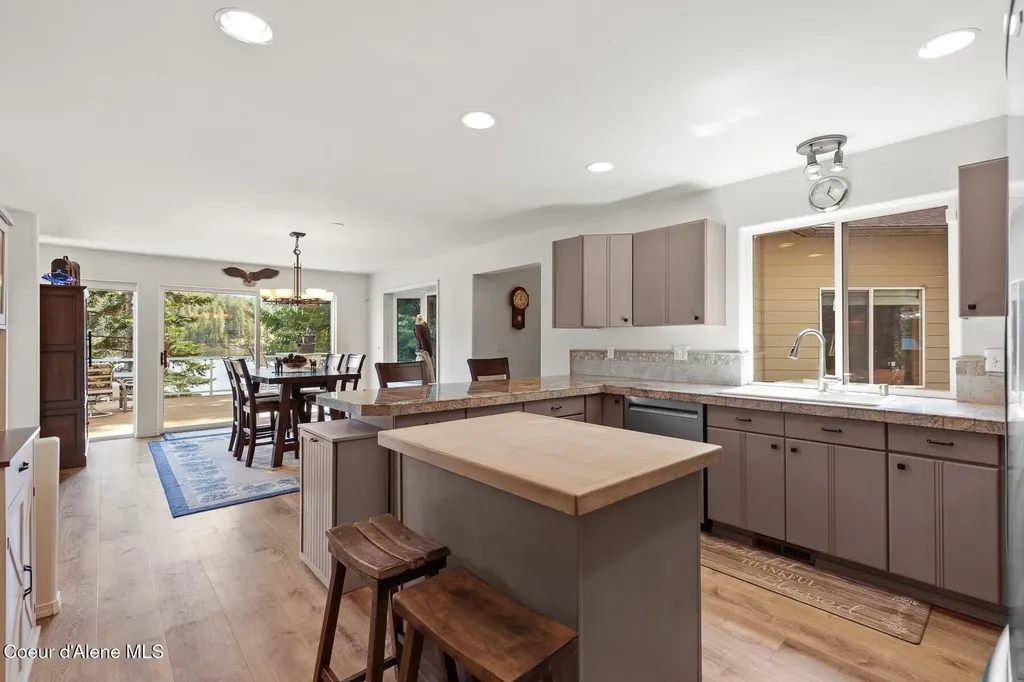 15796 N Shenandoah Drive Hayden ID 83835