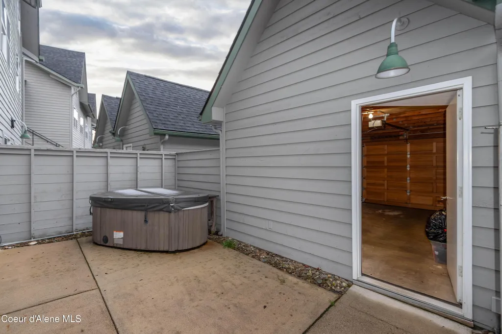 46700 Highway 200 Hope ID 83836