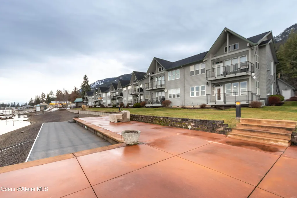 46700 Highway 200 Hope ID 83836