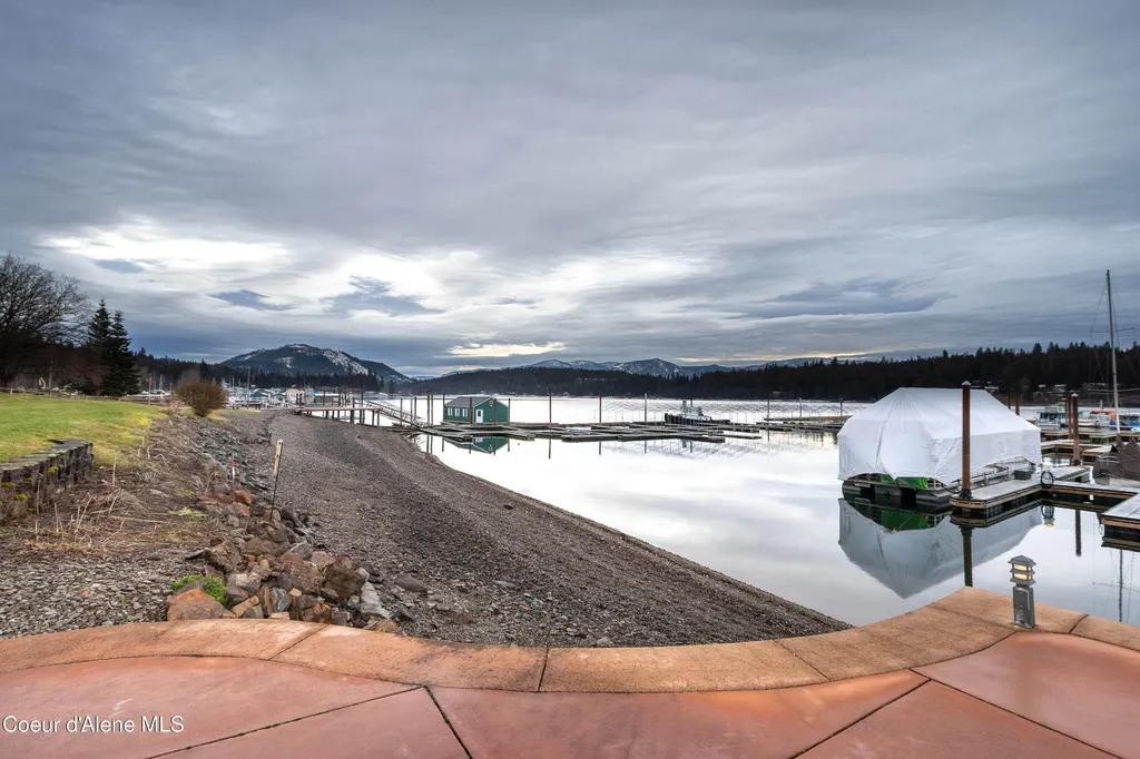 46700 Highway 200 Hope ID 83836