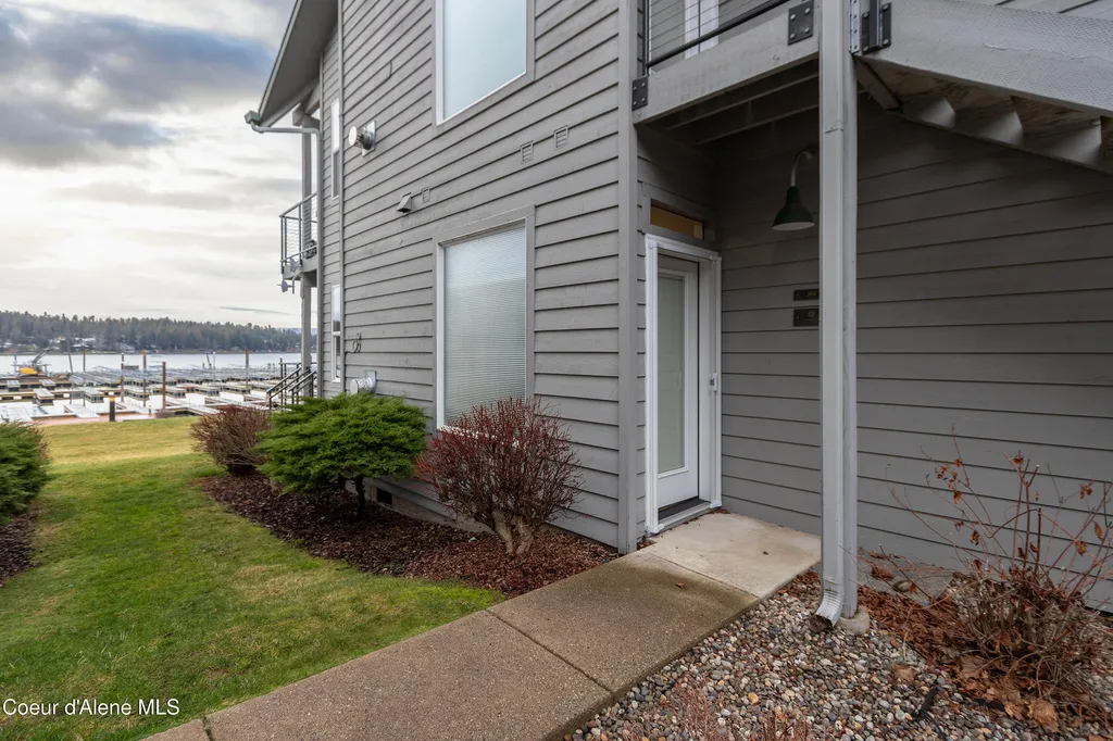 46700 Highway 200 Hope ID 83836