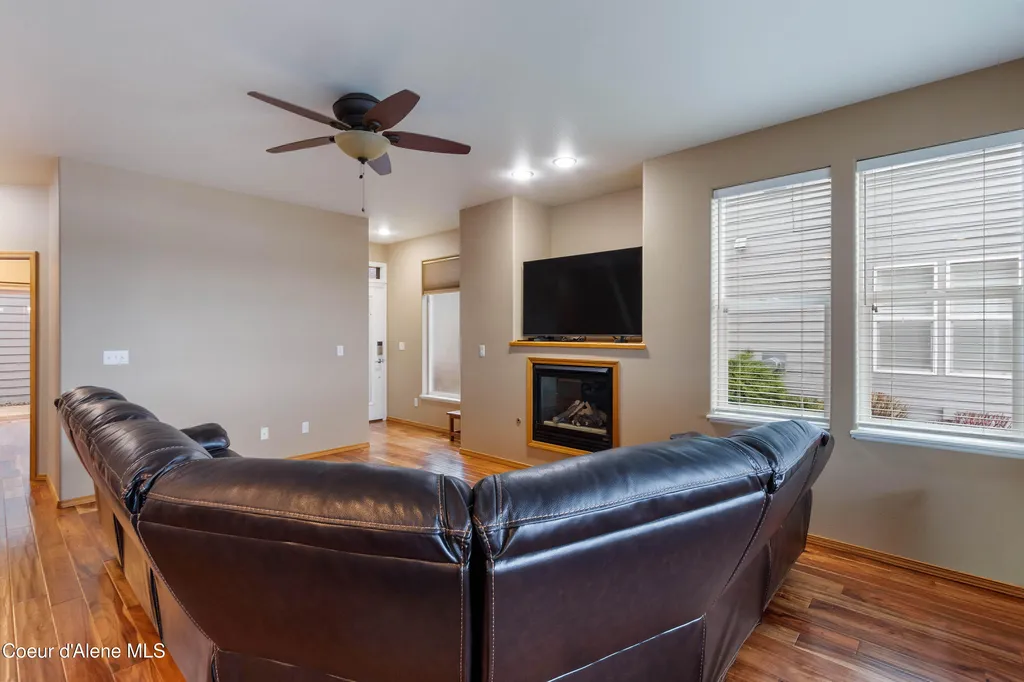 46700 Highway 200 Hope ID 83836