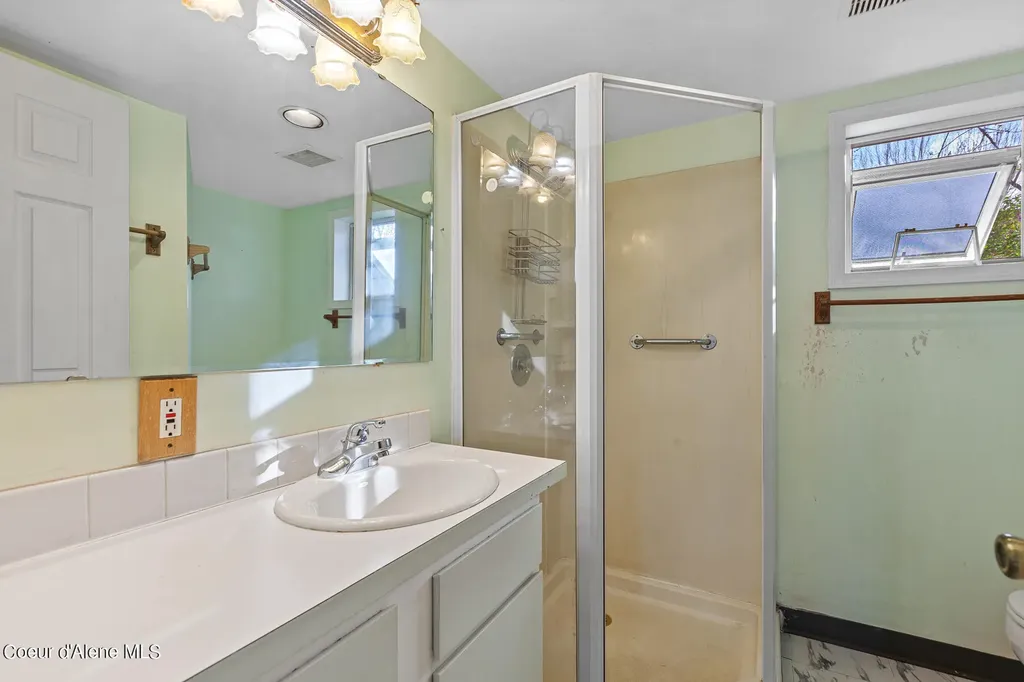 121 Kellogg Avenue Kellogg ID 83837