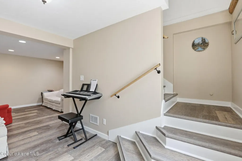 21381 N Thatcher Court Rathdrum ID 83858