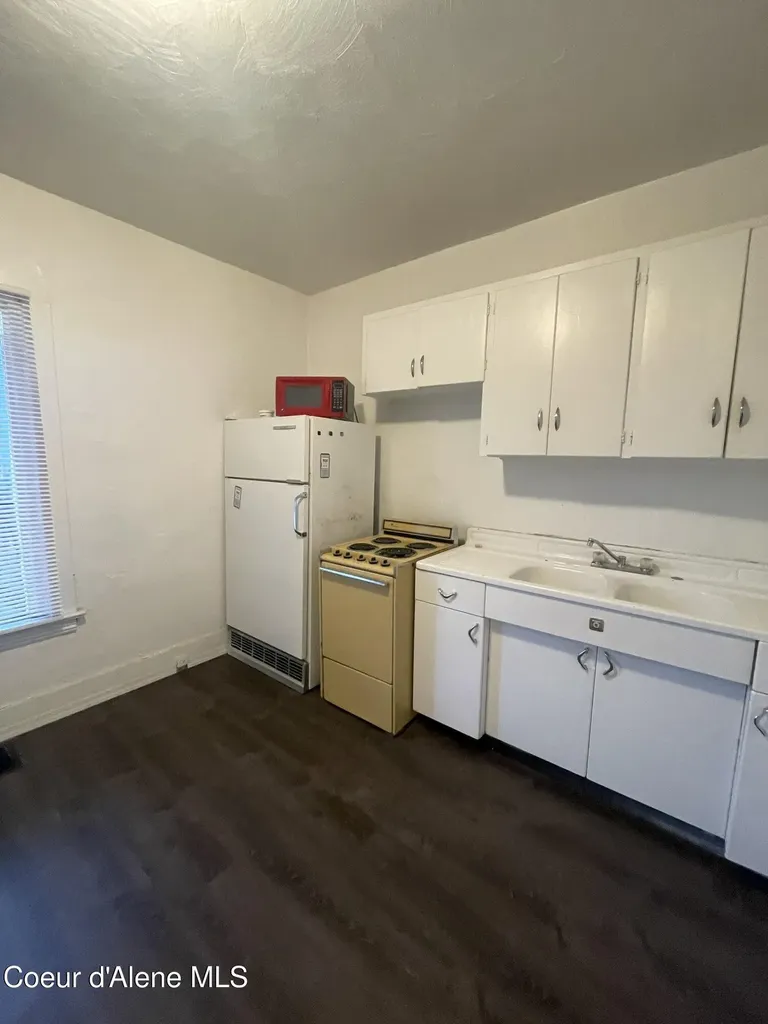 3011 E Queen Avenue Spokane WA 99217
