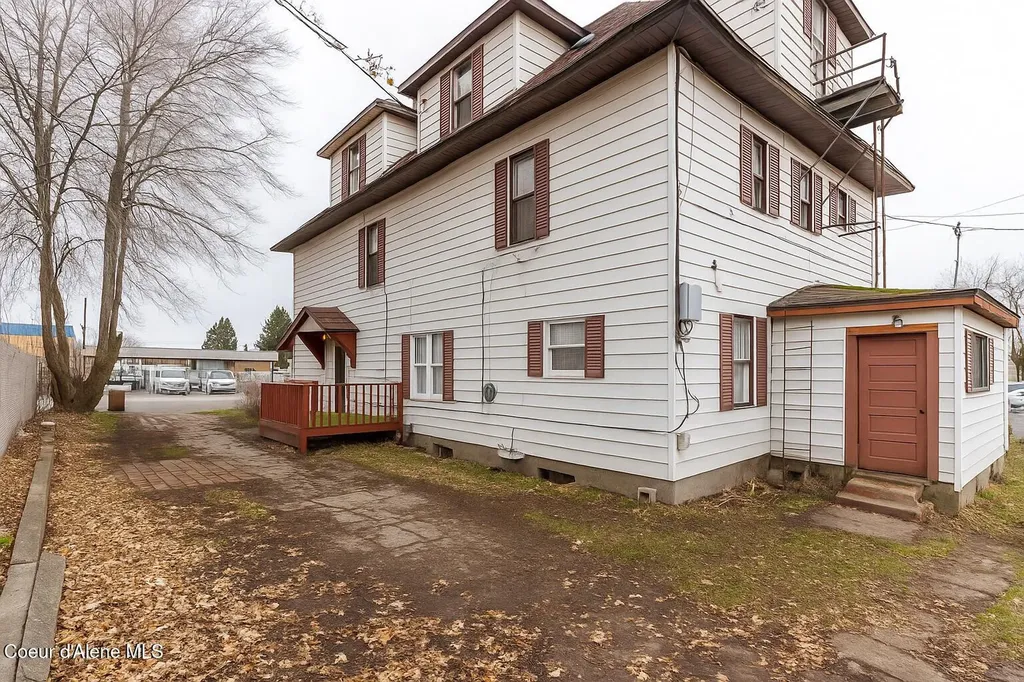 3011 E Queen Avenue Spokane WA 99217