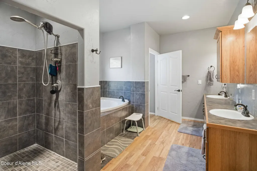 40 Sadie Lane Careywood ID 83809