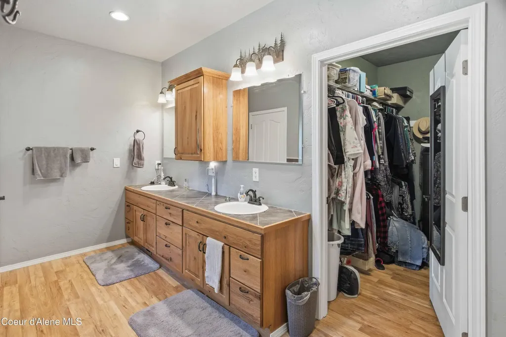 40 Sadie Lane Careywood ID 83809