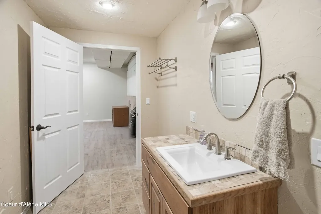 40 Sadie Lane Careywood ID 83809